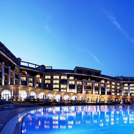 Lighthouse Golf & Spa Hotel Балчик Екстер'єр фото The hotel at night